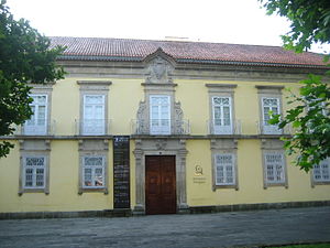 A Casa das Artes, património construído de valor, é hoje um centro cultural e uma biblioteca para a população de Arcos de Valdevez.