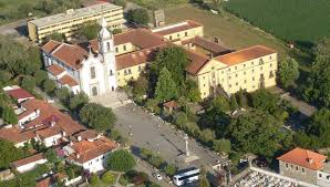 Vista do Mosteiro, edifício classificado pelo seu valor histórico, artístico e arquitetónico